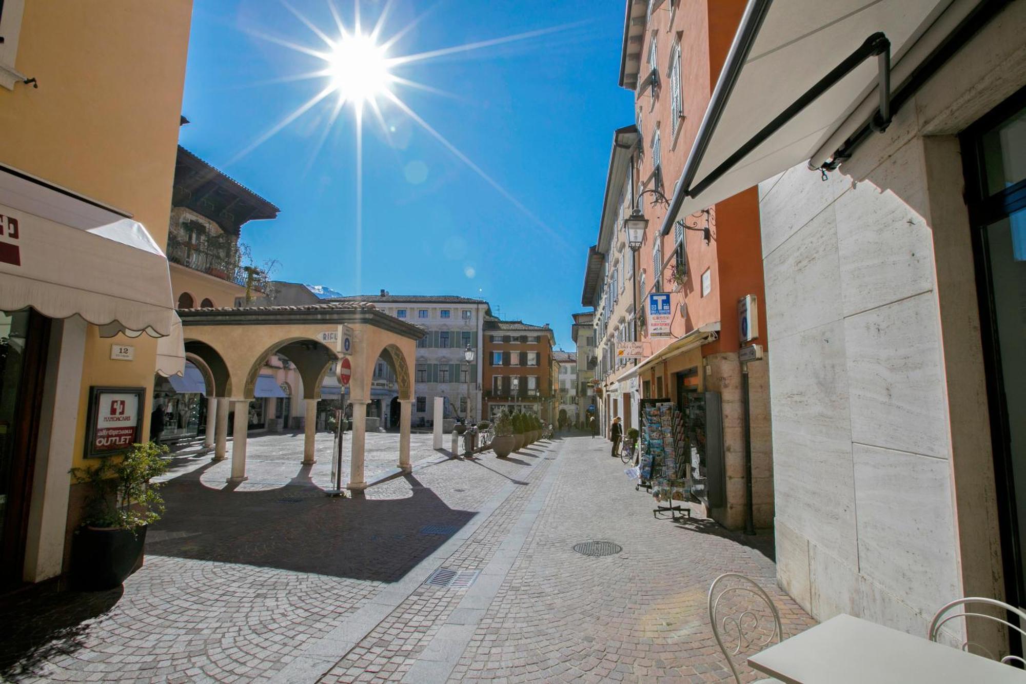Ca'Cerere - Happy Rentals Riva del Garda Kültér fotó